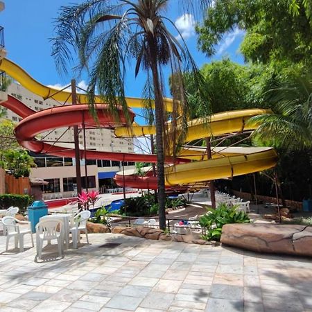 Golden Dolphin Gd - Suite 4 Adultos E 1 Crianca Ate 5 Anos Caldas Novas Exterior foto